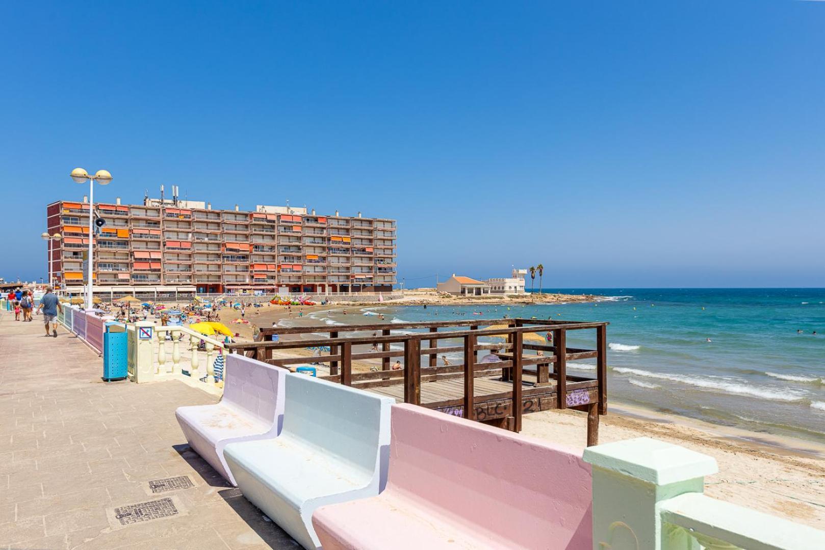 Отличная Квартира В 3 Мин От Пляжа 230 М, Торревьеха Torrevieja Exterior foto