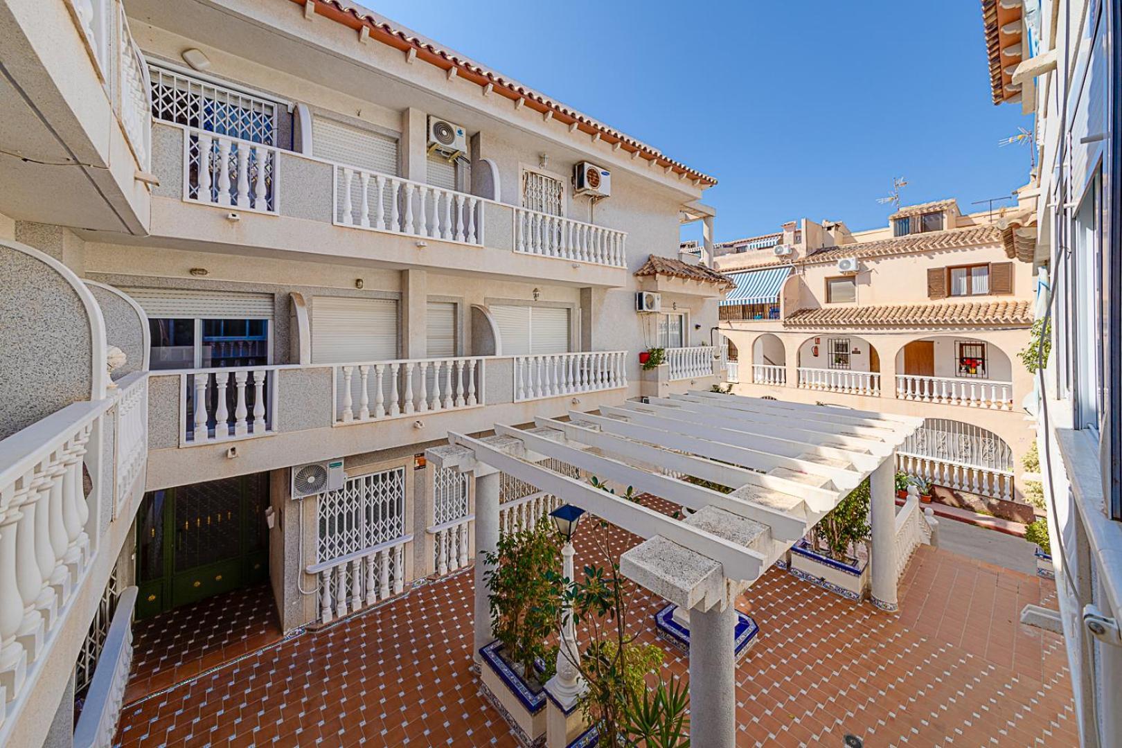 Отличная Квартира В 3 Мин От Пляжа 230 М, Торревьеха Torrevieja Exterior foto